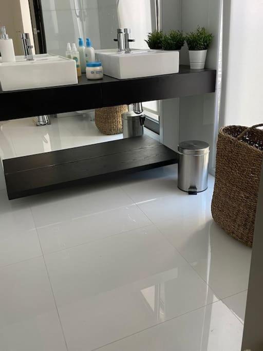 Fuzeta Stylish 1 Bedroom Apartment - Amazing Views ภายนอก รูปภาพ